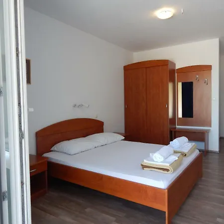 Boarding House Vide Bogomolje